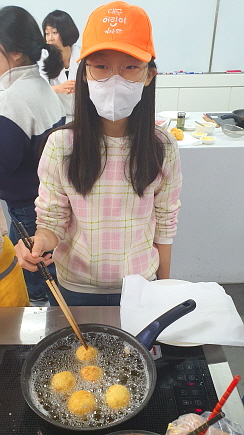 찬밥 아란치니 튀기기
